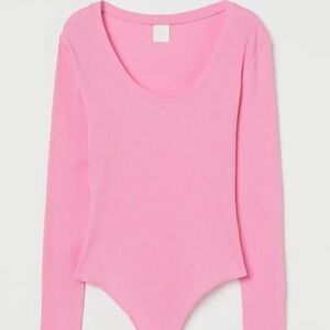 H&M ribbed pink bodysuit